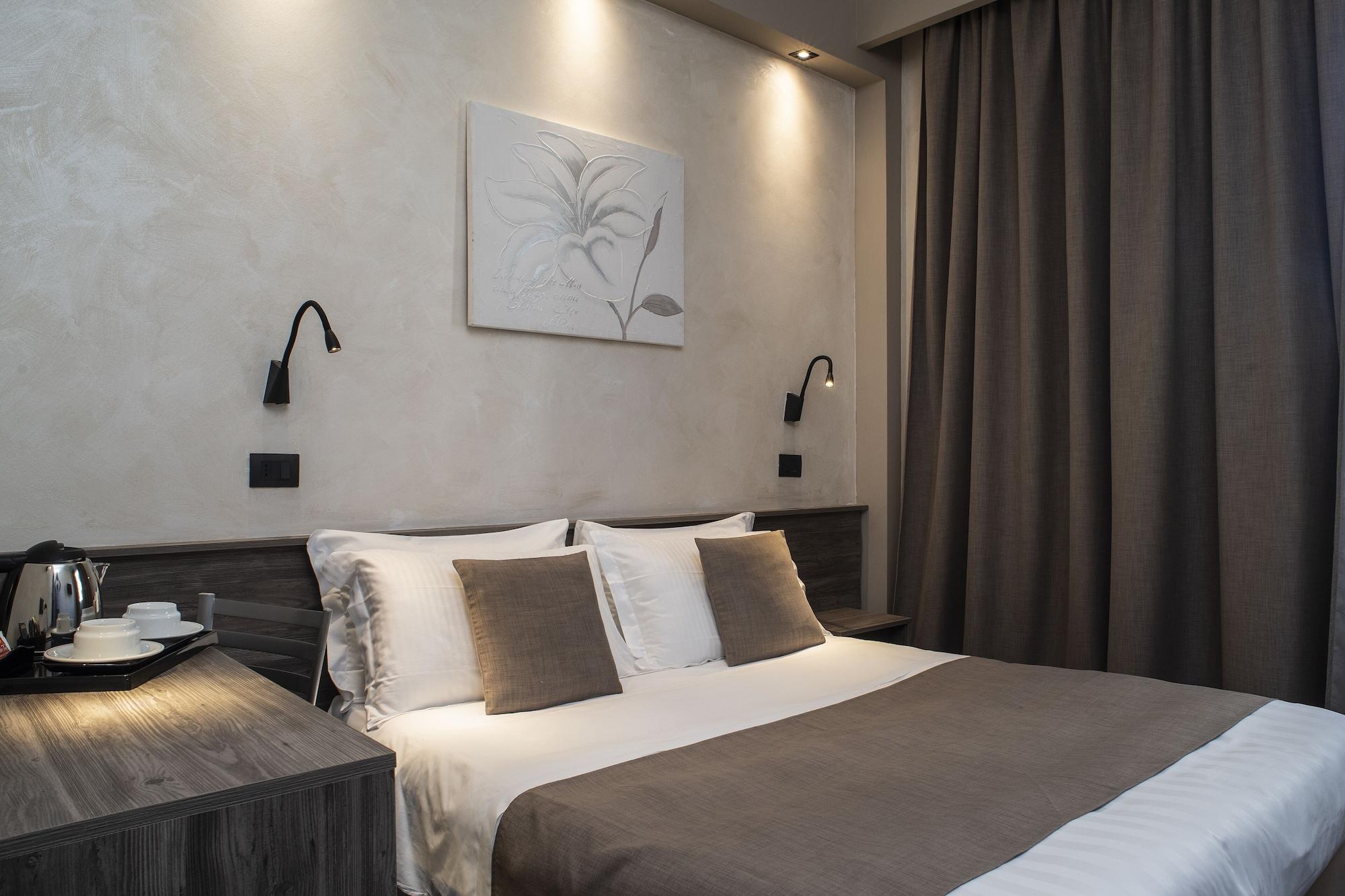 Hotel Plaza 3*